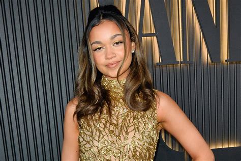 Madison Bailey Goes For Gold At Vanity Fair And Tiktoks Party Footwear