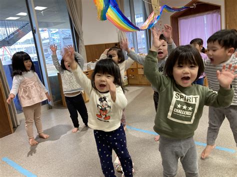 さくら 】 222木バスにのってゆられてる～♪ 今日の子どもたち みんなのき 三山木こども園