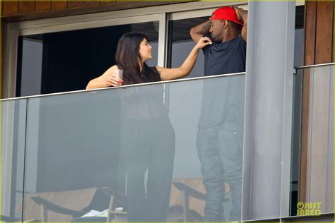 Pregnant Kim Kardashian And Kanye West Kisses In Rio Photo 2807465