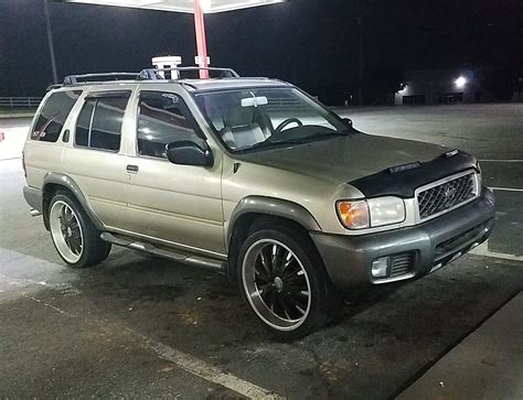 Just Wanna Show Off My 2nd Ever Car 2000 Nissan Pathfinder 2wd Im In
