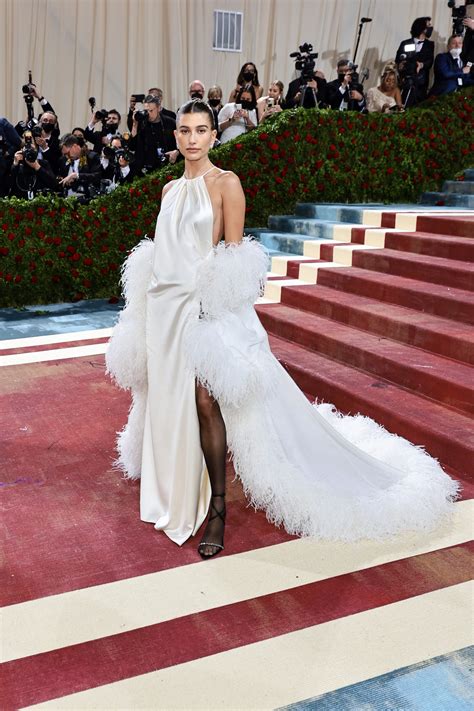 Hailey Bieber Channels Jerry Hall On Met Gala 2022 Red Carpet