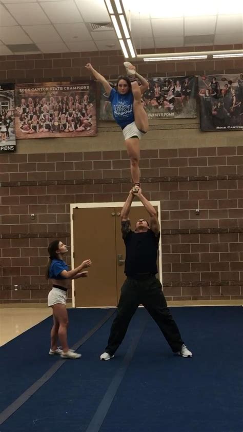 Coed Partner Stunting Coed Cheerleading Stunts