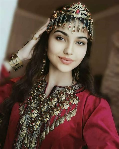 Turkmen Girl Turkmenistan In Turkmen Girl Traditional Outfits