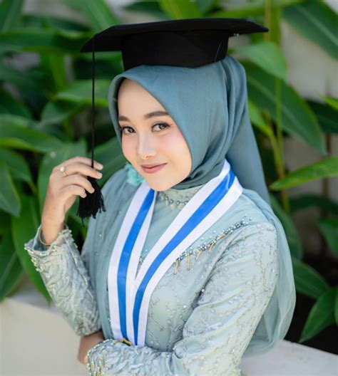 Make Up Wisuda Sendiri Di Rumah Ternyata Mudah Dan Menyenangkan Rankbeauty