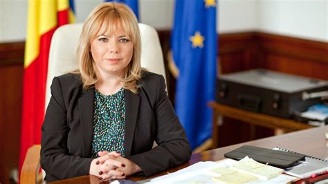 She was the former minister of public finance and is the current president of the senate of romania since 21 december 2020. Cine este Anca Dragu Președinte Senat, CV, carieră, vârstă ...