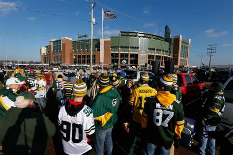 Step Inside Lambeau Field Home Of The Green Bay Packers Ticketmaster