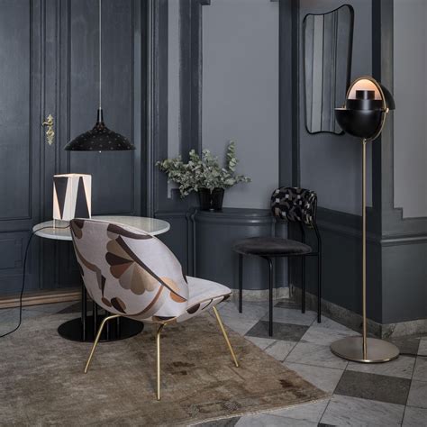 As its name suggests, the pendant has multiple uses and configurations: Gubi Multi-Lite Floor Lamp | AmbienteDirect