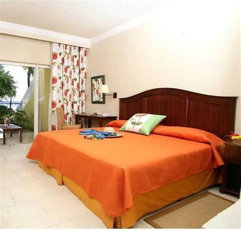 Villas Caroline Beach Hotel Best Deals In Flic En Flac Mauritius