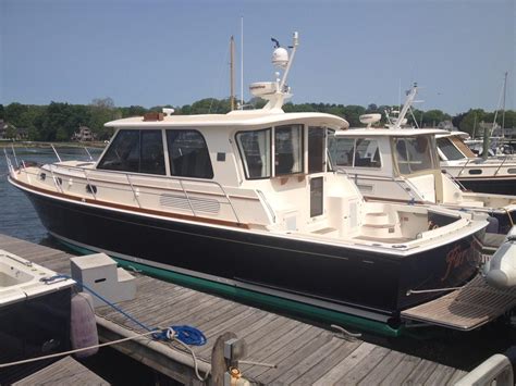 Impeccable construction and unmistakable design make spotting a grand banks extremely easy as. 2008 Grand Banks 45 Eastbay SX for sale | Grand banks ...