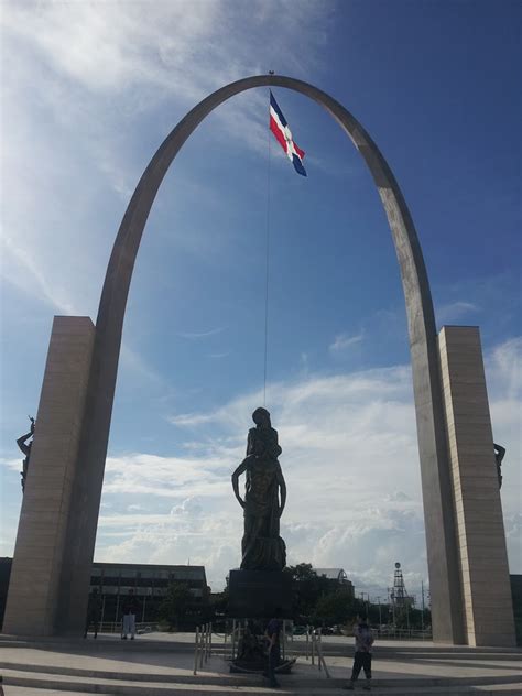 Plaza De La Bandera Republica Dominicana