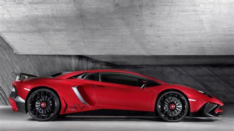 Lamborghini Usa Recalls Every Aventador And Veneno Because Of Potential Rev Battle Fires News