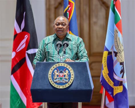President uhuru kenyatta latest speech today when presiding military /kdf pass out in moi barracks. Universal 4G network to be available for Kenyans to work from home - Uhuru