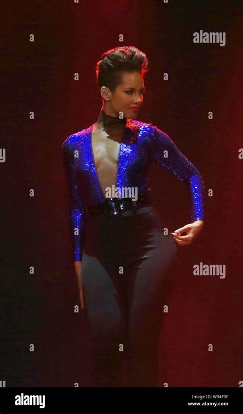American Singer Alicia Augello Cook Known As Alicia Keys Poses During