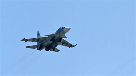 In 48 Hours Russian Jets Execute 56 Airstrikes On Syrian Desert The