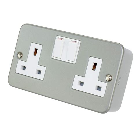Buy Invero 2 Way Gang Mains Metal Clad Switched Socket Outlet 13a