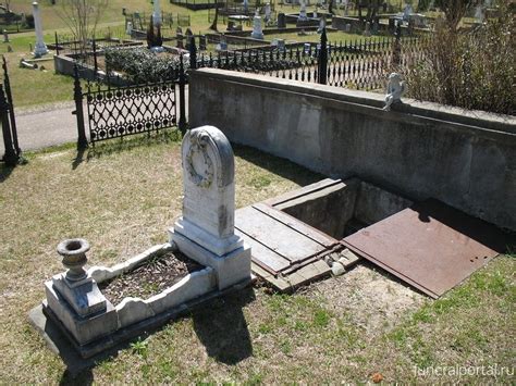The Grave Of Florence Irene Ford