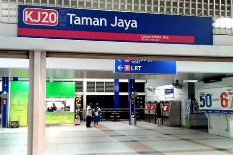 The kelana jaya line 17 light rail transit (lrt) is convenient for those moving between pj new town and kelana jaya. Taman Jaya LRT Station - klia2.info