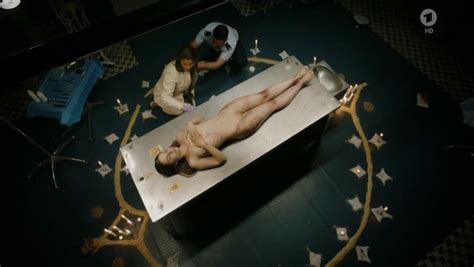Nude Video Celebs Michela Ferrazza Nude Der Urbino Krimi Die Tote Im Palazzo 2016