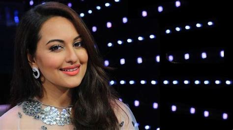 Bollywood Actress Sonakshi Sinha Likes Singing Dancing Talent Shows News In English Newsx