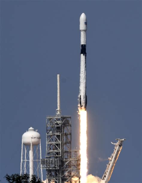This document is not intended for detailed design use. SpaceX launches upgraded Falcon 9 rocket, lands first-stage booster - News - Daytona Beach News ...