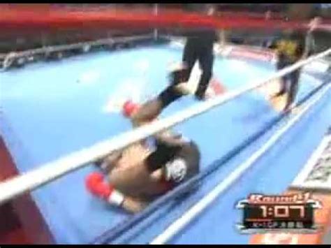 Remy bonjasky defeats badr hari via 3 round decision. Remy Bonjasky VS Badr Hari (Slechte Verliezer) K-1 2008 ...