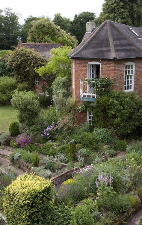 How To Decide If An English Cottage Garden Is Right For You Dengarden