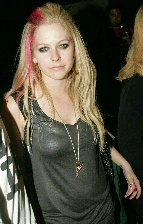 Pin By Maik Winkelmann On Avril Lavigne Avril Lavigne Bikini Avril Lavigne Avril Lavigne Style