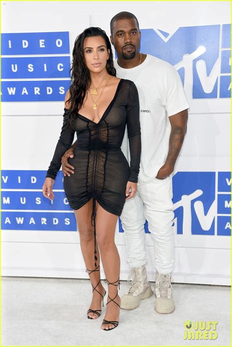 Kim Kardashian Files For Divorce From Kanye West After Nearly 7 Years