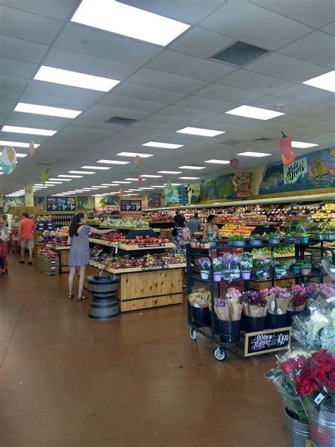 Designing The Grocery Shopping Experience — A Look At Trader Joes