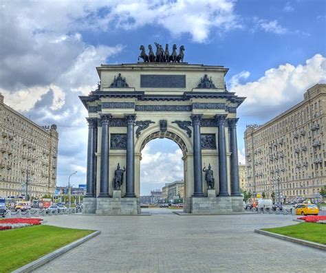 Триумфальные ворота (Москва) в городе Москва