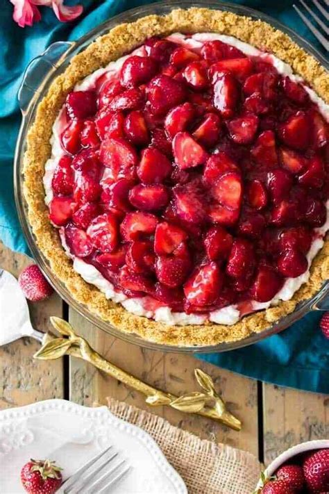Easy No Bake Strawberry Cream Cheese Pie With A Simple Graham Cracker Crust A Cream Cheese