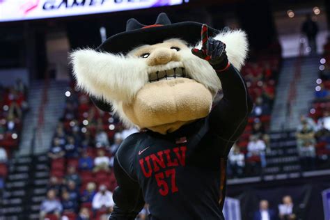 Hey! Reb mascot retired by UNLV | Las Vegas Review-Journal