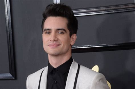 Brendon Urie Of Panic At The Disco Comes Out As Pansexual Upi Com