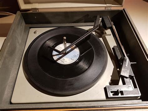 Vintage 1970s Fidelity Mains Portable Vinyl Record Player Fab Sound Vgc