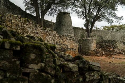 Zimbabwes Rulers Use A Monuments Walls To Build A Legacy The New