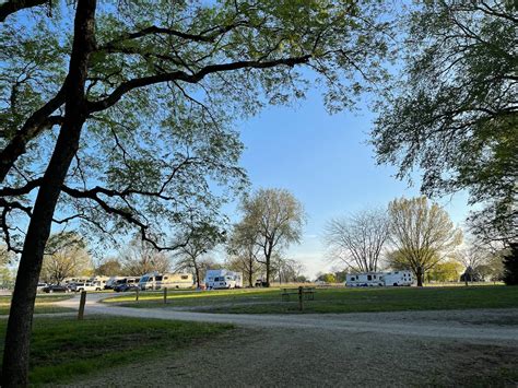 Soak Up the Sun at These 7 Clinton Lake Camping Sites
