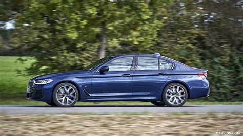 The first three offer the choice of rwd or awd. 2021 BMW 5 Series 540i xDrive M Sport Package - Side | HD ...