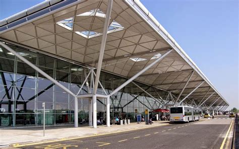 Terminal Del Aeropuerto De Stansted Norman Foster Estructura