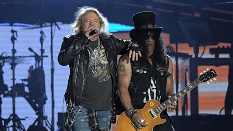 Led by singer axl rose and stylish guitarist slash , they mixed the passion of blues, the heaviness of rock, and the attitude of punk, bringing forth a breath of fresh air to a music scene dominated by cheesy hair metal. Guns N' Roses Hoping To Put Out a New Album in 2021 | KOMP ...