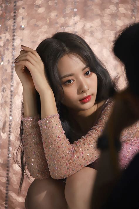 Boy, i, boy, i, boy, i know / i know you got the feels / boy, i, boy, i, boy, i know / uh, i'm so curious / 'bout ya boy, wanna keep it cool / but i know, everytime you move / got Twice Feel Special Backstage Naver Photos (HD/HR) - K-Pop ...