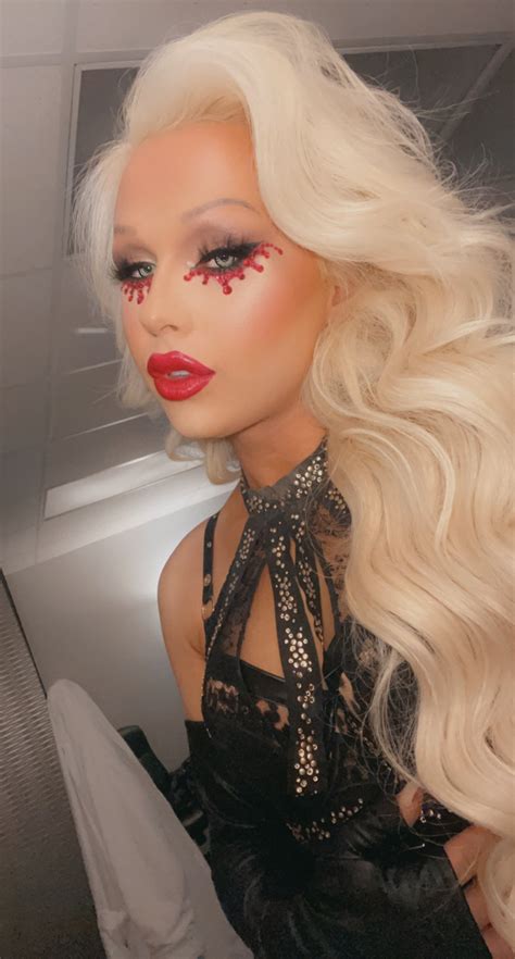 👑 Farrah Moan On Twitter About As Spooky As Youll Ever See Me Get 👻 Sxs8epd8zb