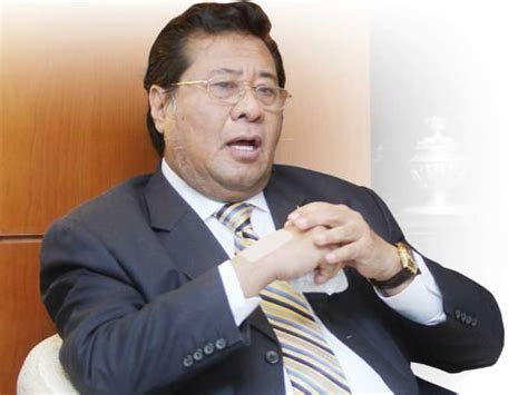 He became known for leading the dawn raid on the london stock exchange in 1981. Selangor bukan lagi milik PR