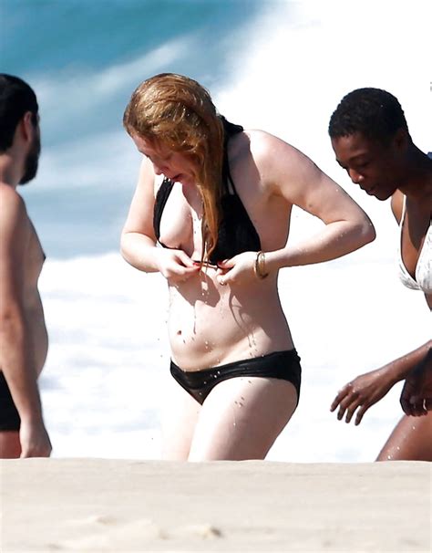 Natasha Lyonne Nip Slip At The Beach 7 Pics Xhamster