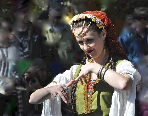 Gypsy Dancer Shuvani Romani Kumpania Abbey Medieval Fest Flickr