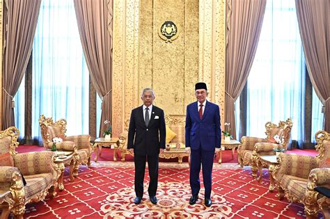 Parlimen malaysia merupakan badan perundangan kebangsaan malaysia, berdasarkan sistem parlimen westminster. Anwar Tidak Kemukakan Senarai Nama Ahli Parlimen - Istana ...