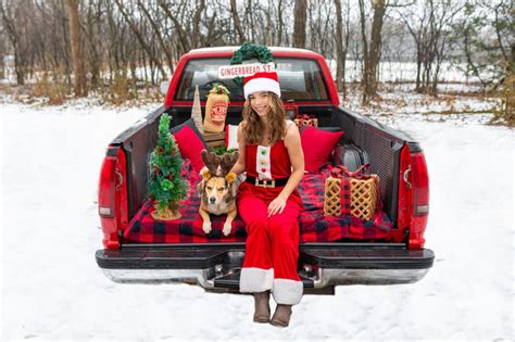 Christmas Truck Mini Sessions Wisconsin Photographer Lost Art