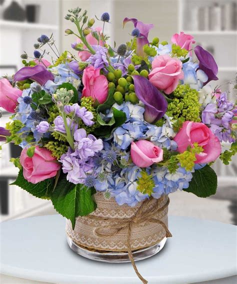 Magnifique Bouquet In 2020 Home Flower Decor Flower T Fresh Flowers Arrangements
