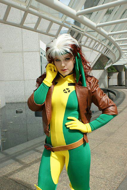 gears of halo video game reviews news and cosplay rogue cosplay from x men