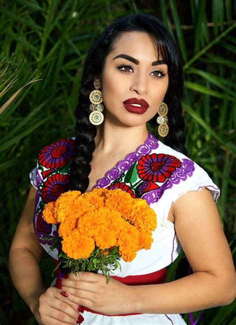 Neomexicanismos Beautiful Mexican Women Mexican Women Latina Beauty
