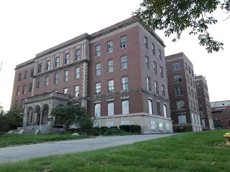 Exploring Michigans Abandoned Haunted Eloise Asylum With Ghost